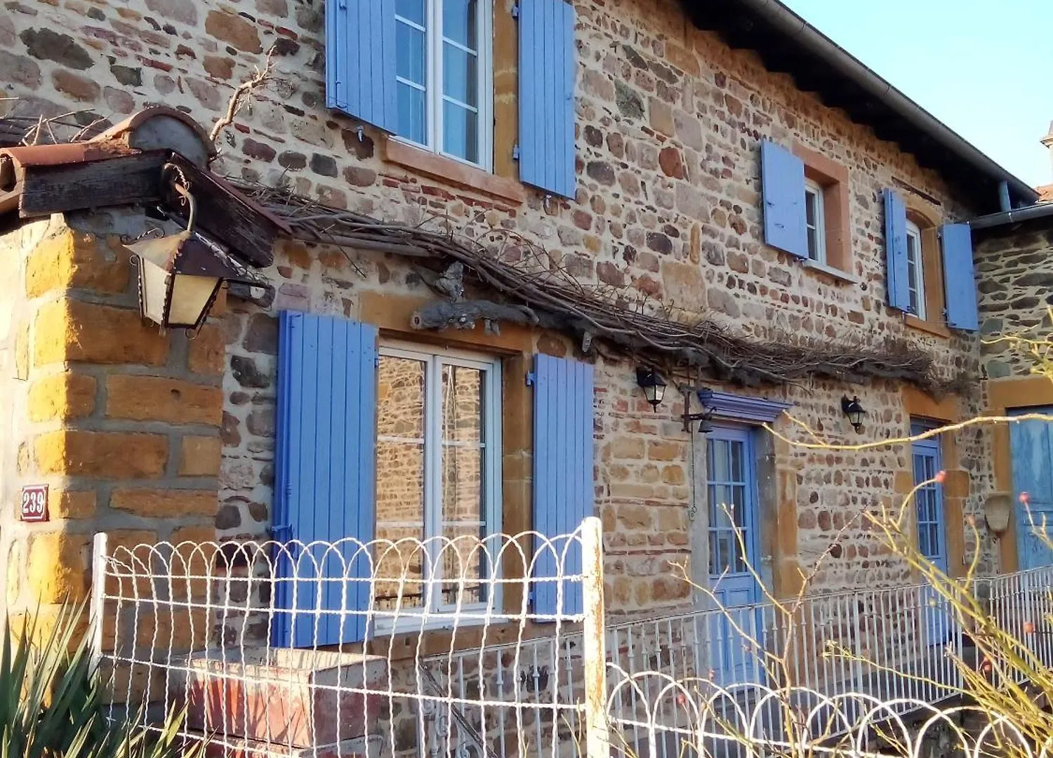 Chez Steph Apartment Saint-Germain-Nuelles 0*,  France